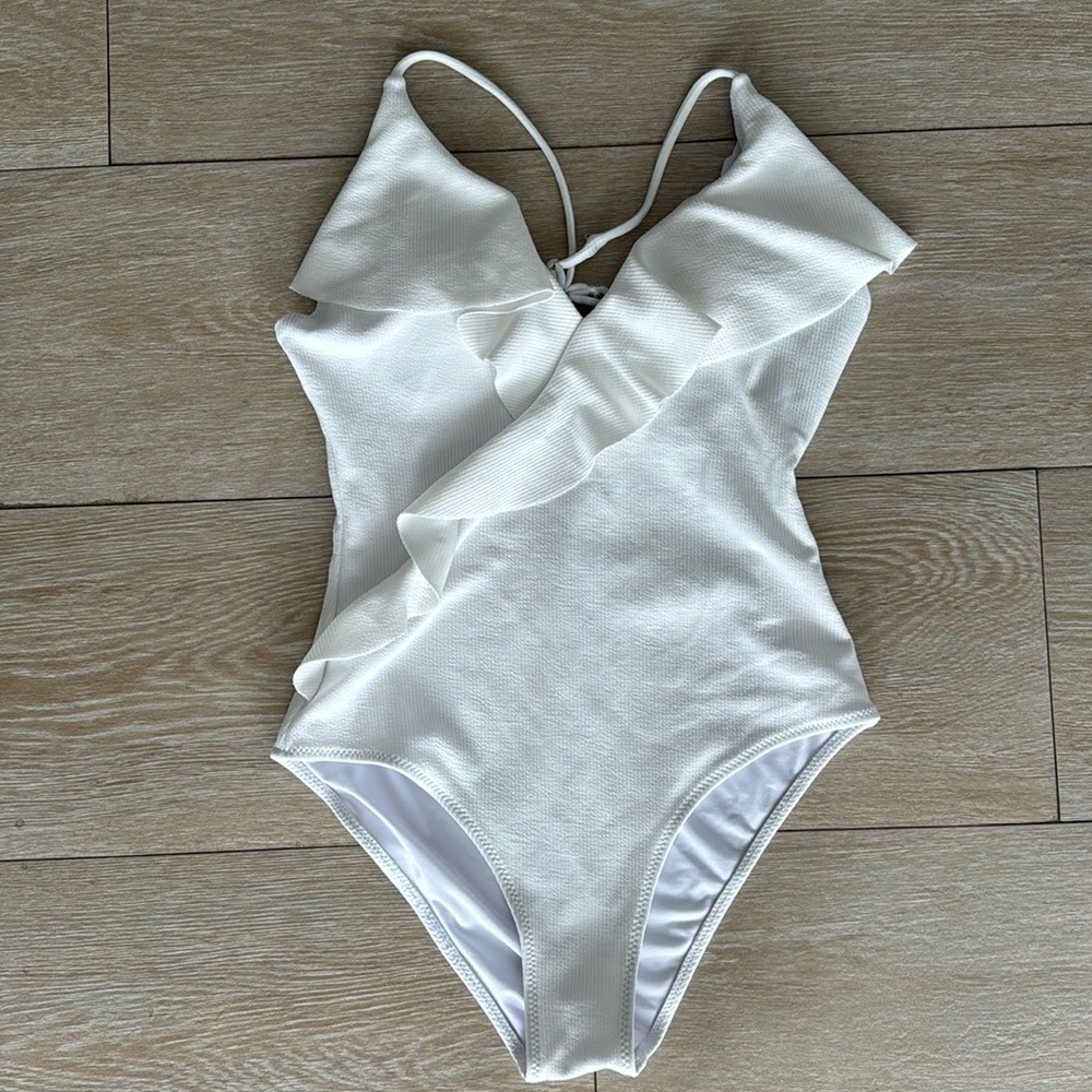 Cupshe one piece white ruffle bathing suite
